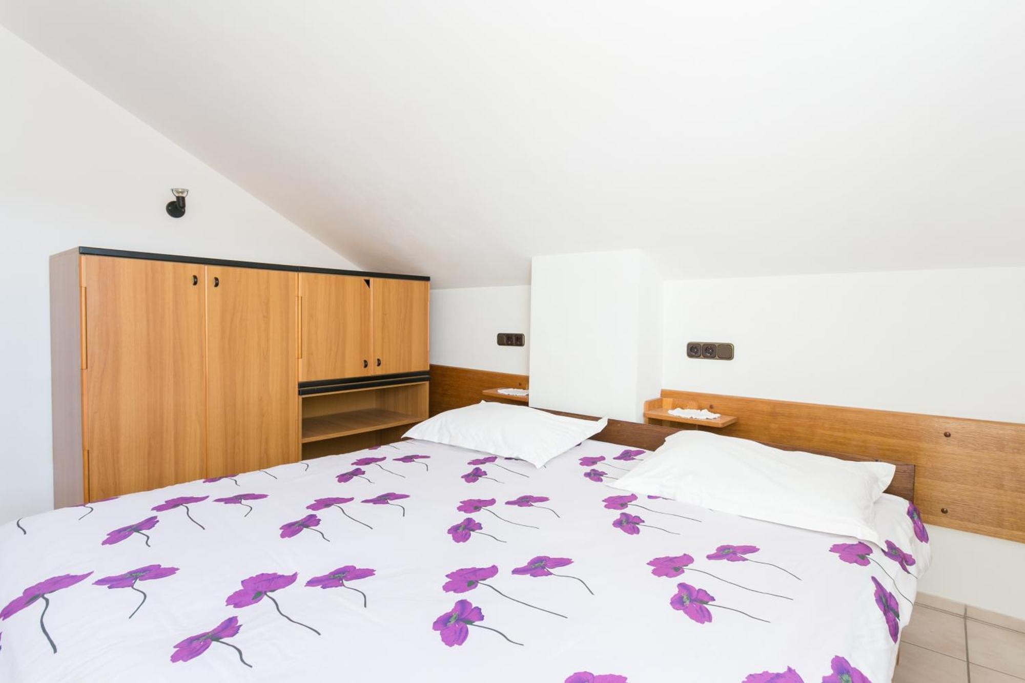 Seaside Apartments With A Swimming Pool Okrug Gornji, Ciovo - 11374 Trogir Zimmer foto